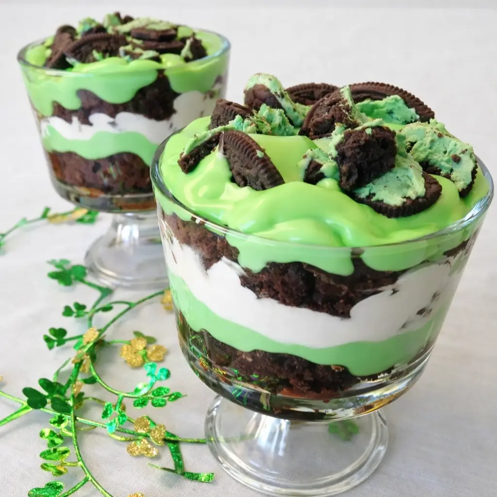 St. Patrick’s Day Brownie Trifle (Quick, Green &amp; Chocolatey!)